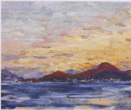 Berge und Meer bei Sonnenuntergang