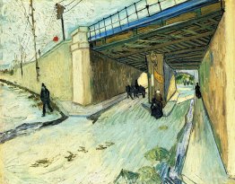 Die Eisenbahnbrücke über Allee Montmajour
