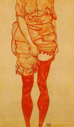 Stehende Frau in Rot