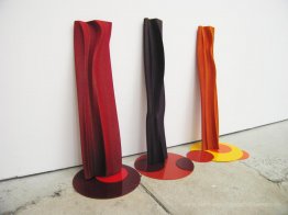 Untitled (Satz von drei Twizzlers)