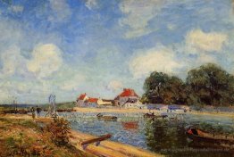Loing Dam in Saint Mammes