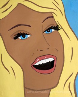 Lächelnde Blonde
