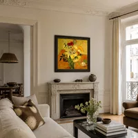 Japanischer Vase mit Rosen und Anemonen — Pariser Wohnung