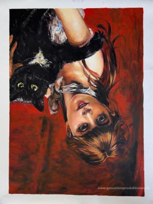 Mädchen mit schwarzer Katze